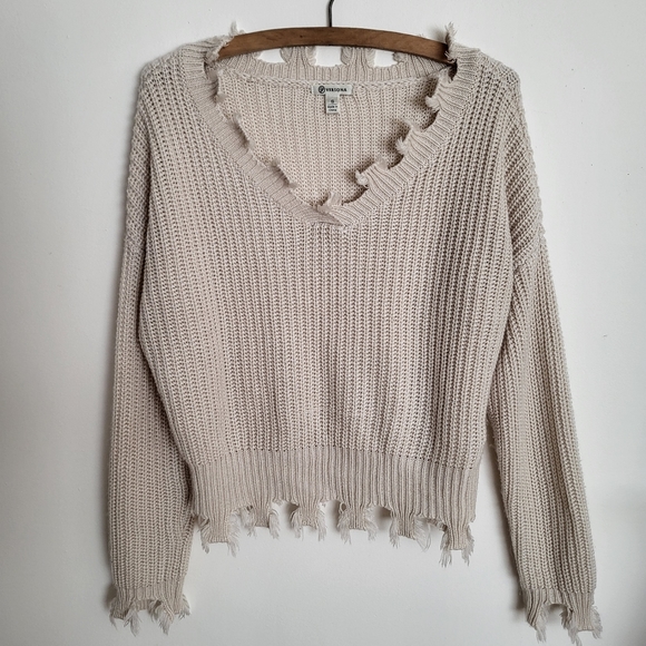 Versona distressed knit sweater - Picture 2 of 5